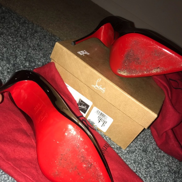 Christian Louboutin - Picture 3 of 8